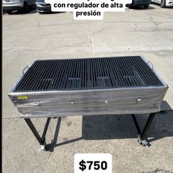 Asador para pollos/ carneada/ pescado/ ext  Tenemos 2 estilos disponibles ai de carbón o de gas.