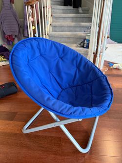 Blue Folding Saucer Chair