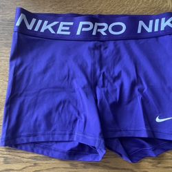 Nike Pros Womens Shorts Size M 3” Inseam Purple