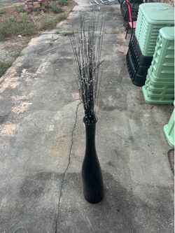 Black home decors vase