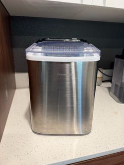 Ice maker