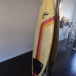 SURFBOARD 6'4 