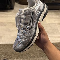 Nike shoes size 10
