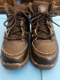 Boys Nike Manoa Black Leather Boots Size 9C