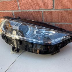 Ford Fusion Right Passenger Headlight Oem