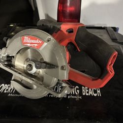 Milwaukee M12 Circular Saw