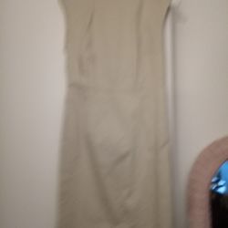 Brooks Brothers Ladies 346Size 2 Khaki Sheath