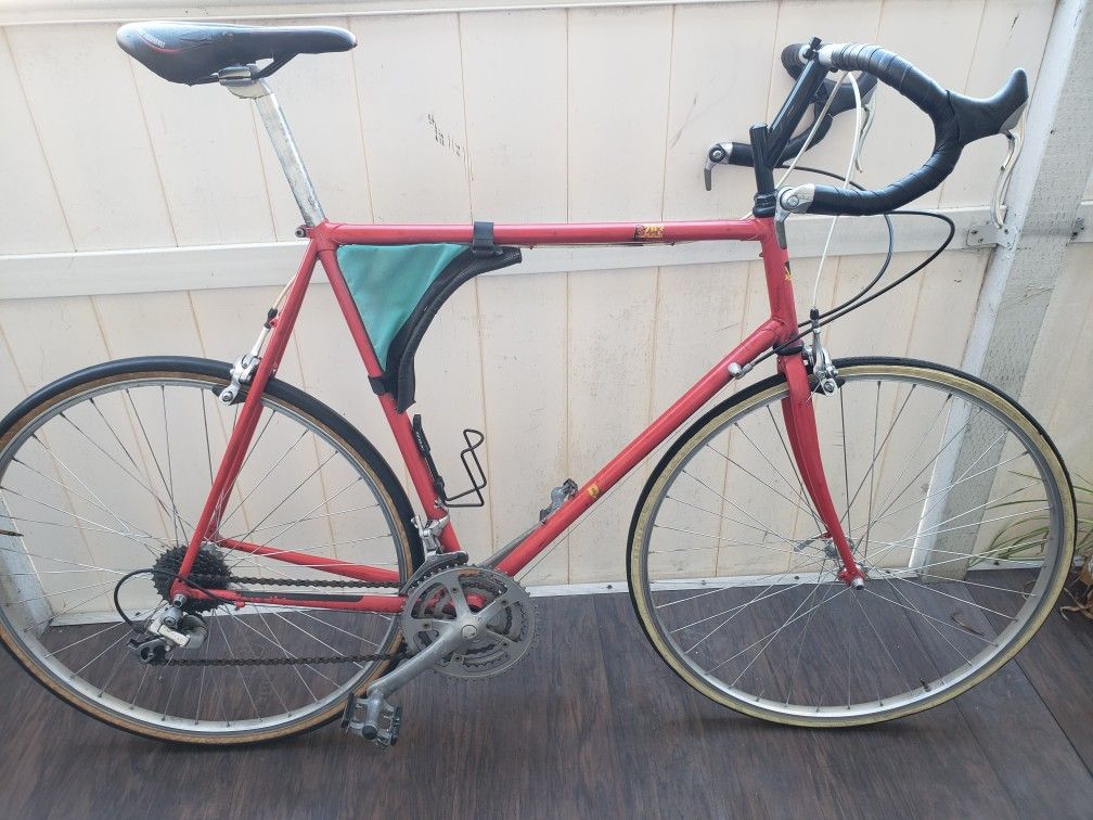 Performance Road Bicycle 