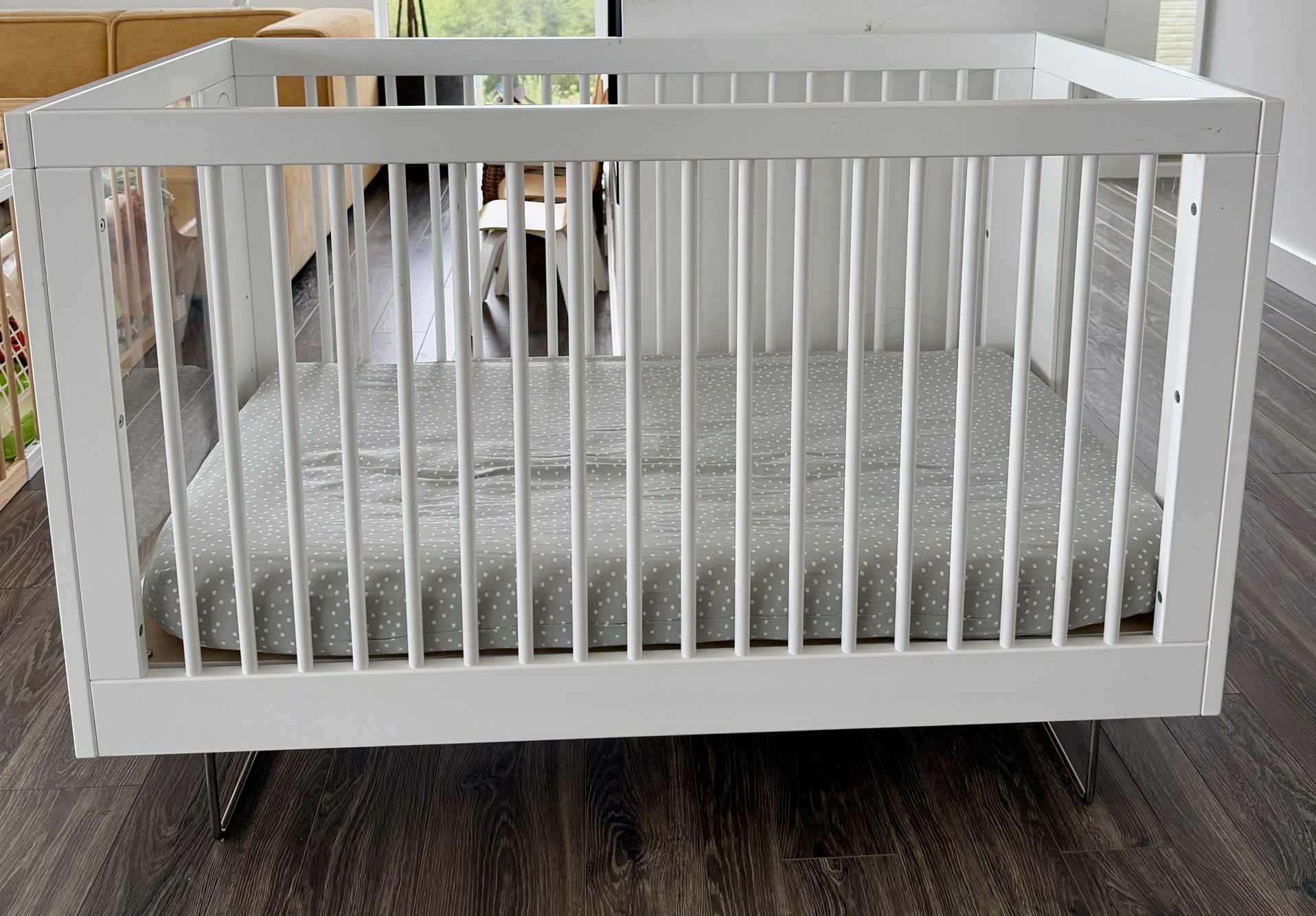 Alto Baby Crib 