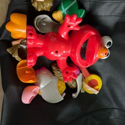 Classic Elmo With Parts. Uses Aa Battery For Talking Mode