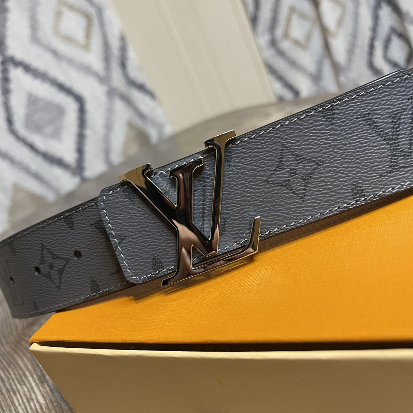 Louis Vuitton LV Shape Reversible Belt Clouds Monogram 40mm Blue Size 105/42in  for Sale in San Diego, CA - OfferUp