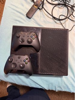 Xbox one with remotes