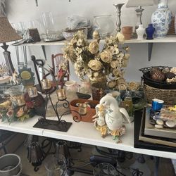 alot of home decor kitchen stuff garden decor candles holder chandelier ceiling fan table lamp flower vase 