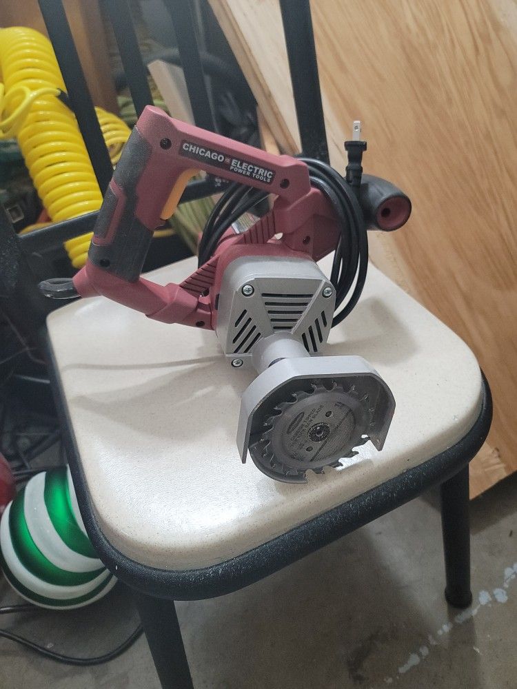 CHICAGO ELECTRIC. 2 Blade Xtra