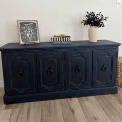Beautiful credenza - media console - entry table - dresser