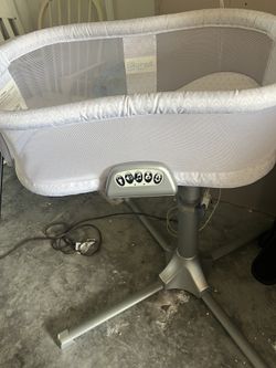 Swivel Bassinet