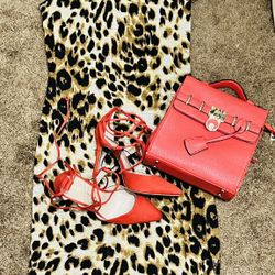Dress 👗 Heels 👠 Purse 👜 