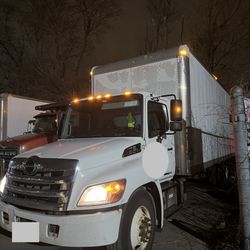 BOX TRUCK 