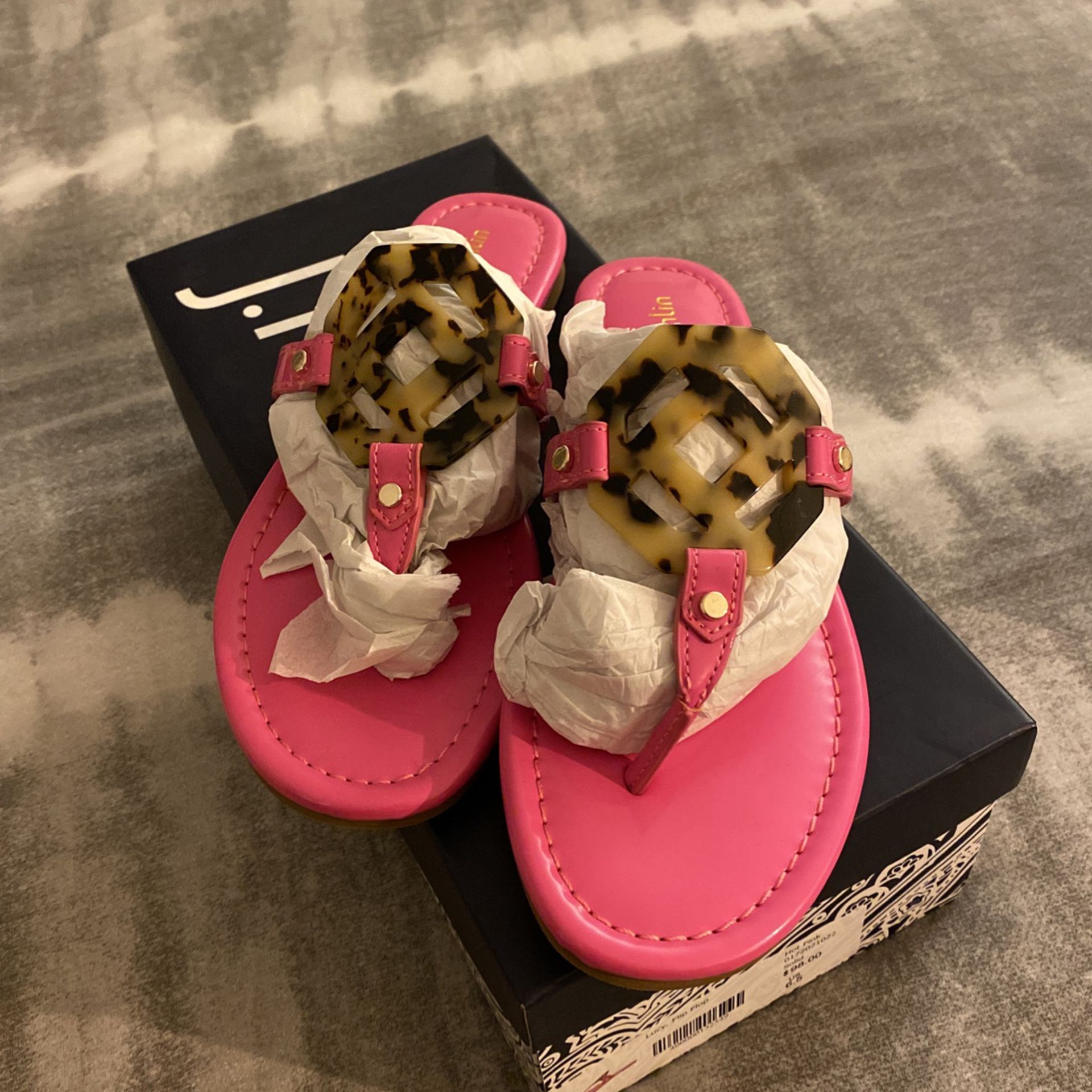 Brand New Lucy Flip Flop Size 6.5