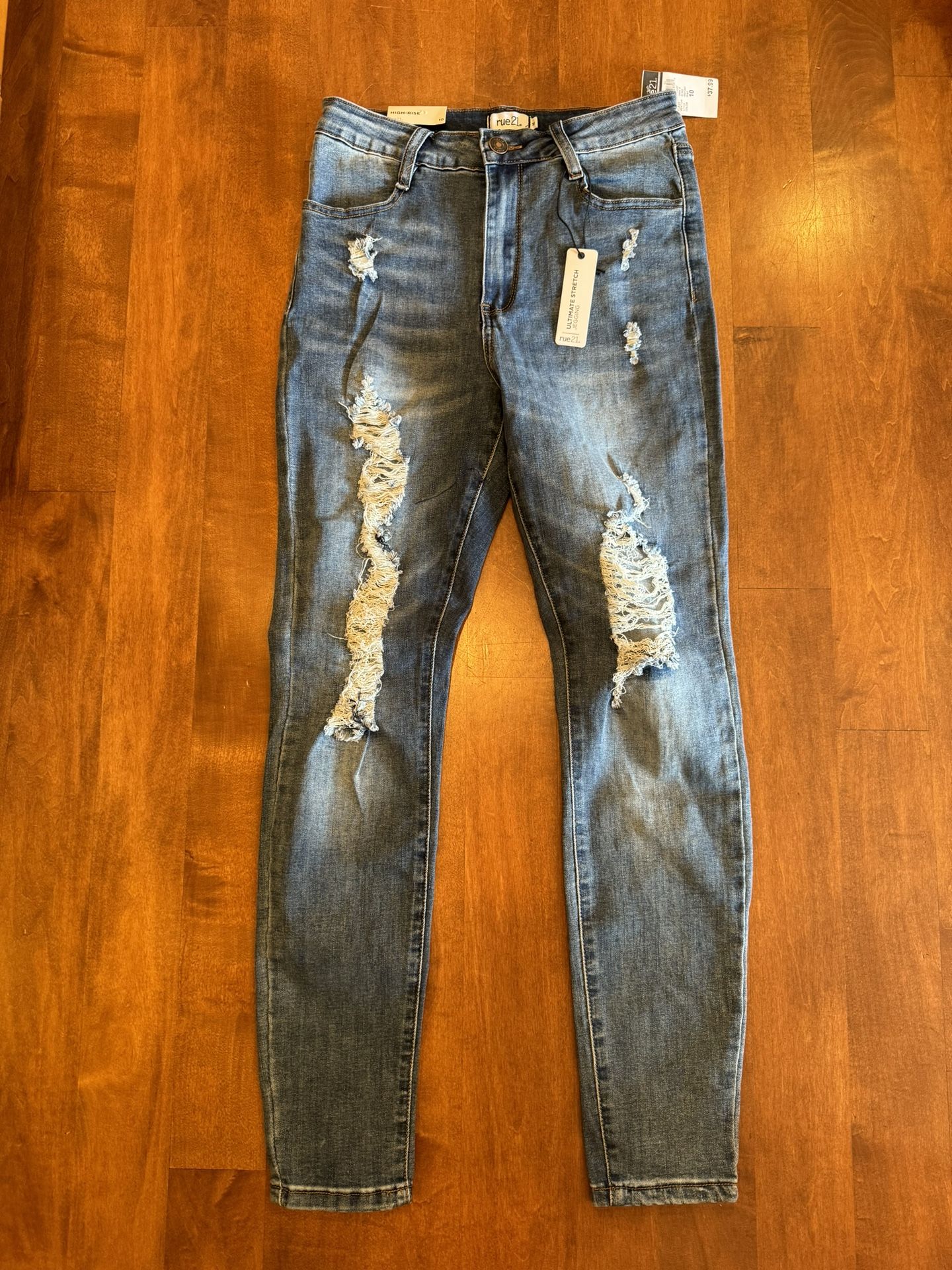 Woman’s Rue 21 Ultimate Stretch High Rise Jegging Shipping Available