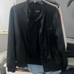 GUESS LEATHER BIKER JACKET SIZE: LARGE