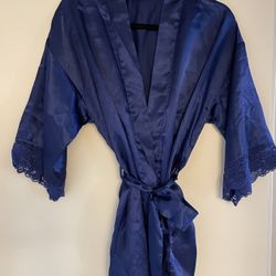 Frederick’s Of Hollywood Satin Robe Small 