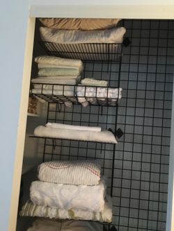 Wire Shelving With Changeable Hanging Rods