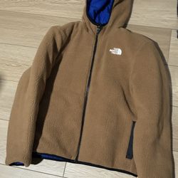 The North Face Boys' Reversible Shasta Full-Zip Hooded Jacket in TNF blue. 