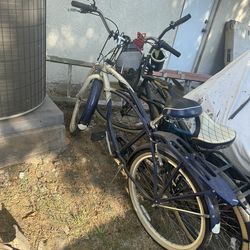 Schwinn And Huffy Bikes. Two For 130 Both.   Or Buy Individual