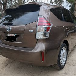2016 Toyota Prius V