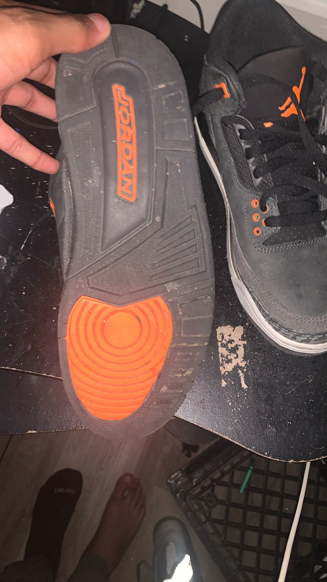 JORDAN 3s SLIGHTLY USED