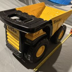 Tonka Dump truck In Great Condition (2012)