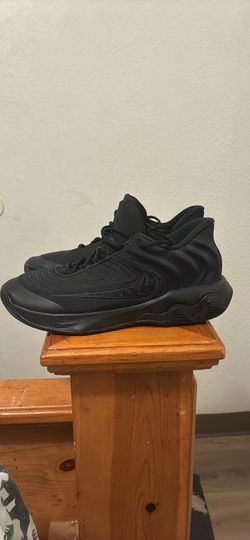 Nike immortality 4 triple black