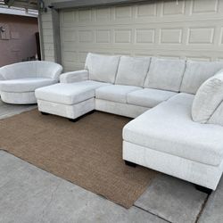 Ashley Furniture Cambri Sectional + Matching Swivel Chair 