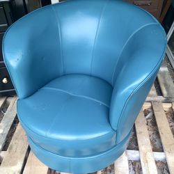 Mid-Century Modern/Post Mod Turquoise Swivel Club Chair!😎