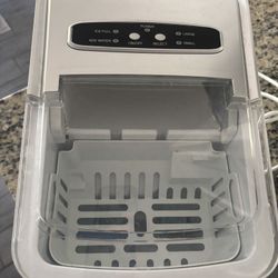 Ice Maker 