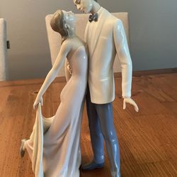 Lladro Happy Anniversary Couple Figurine