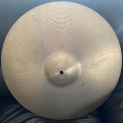 Very Rare Vintage Zildjian 18” Thin Crash Cymbal 1550g