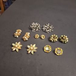 Lot Of 6 Pair Of Vintage Clip On Earrings In Elegant Styling W/Aurora Borealis Stones, Faux Pearls. Beads & Metalwork - All 6 Pairs For $15