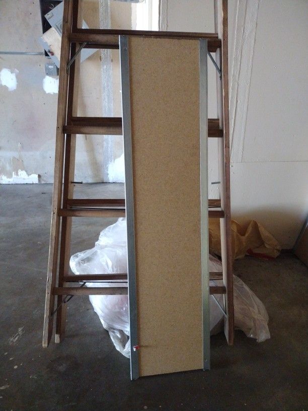 12X47 In Shelving With Metal Bracing Have About 200 $5 Each