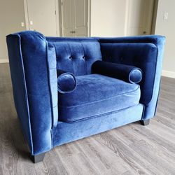 Meridian Taylor Blue Velvet accent Chair/ armchair 