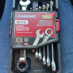  Husky Ratchet And Wrench Set 8 Piece