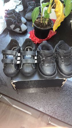 Adidas superstar /airforce1 all black