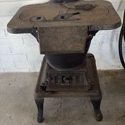 Toronto pot belly wood burning stove 