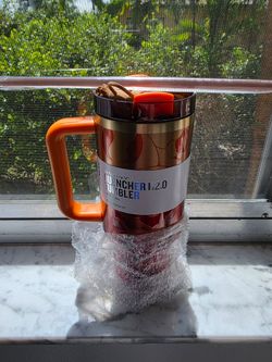 Stanley 1913 x Karol G Flowstate Quencher 40oz Tumbler