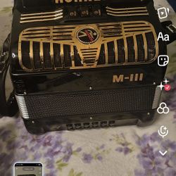Acordeon Hohner M-111 