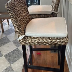 2 Wicked Tall Top Chairs 