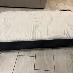 BRAND  New Twin Mattress - PERFECT Condition