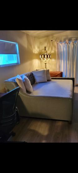 Day bed queen size