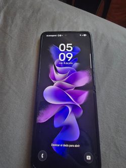 Samsung Galaxy Z Flip3 5G — 128GB — Black — T-mobile desbloqueado tratos como se muestra en Las fotos Funcional en buen estado como nuevo
